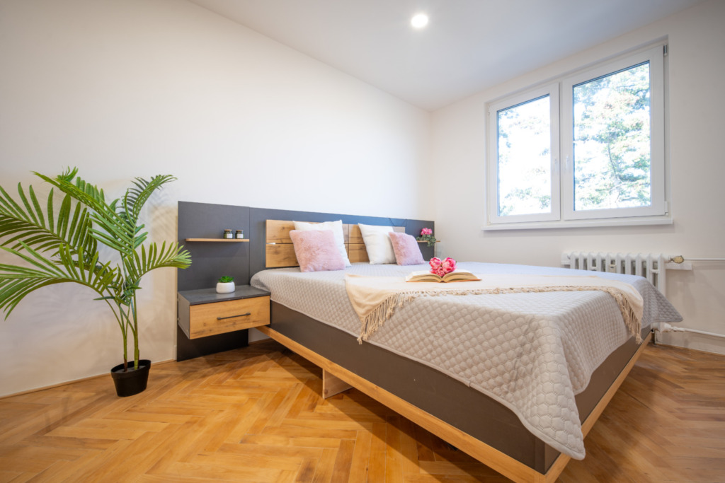 Prenájom nehnuteľnosti: Airbnb alebo dlhodobý prenájom?